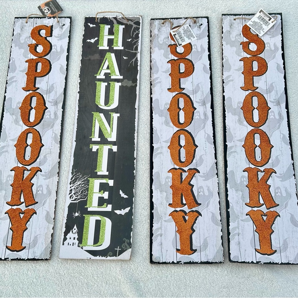 New Halloween Plaque Hanging Signs Spooky Haunted Glitter Letters